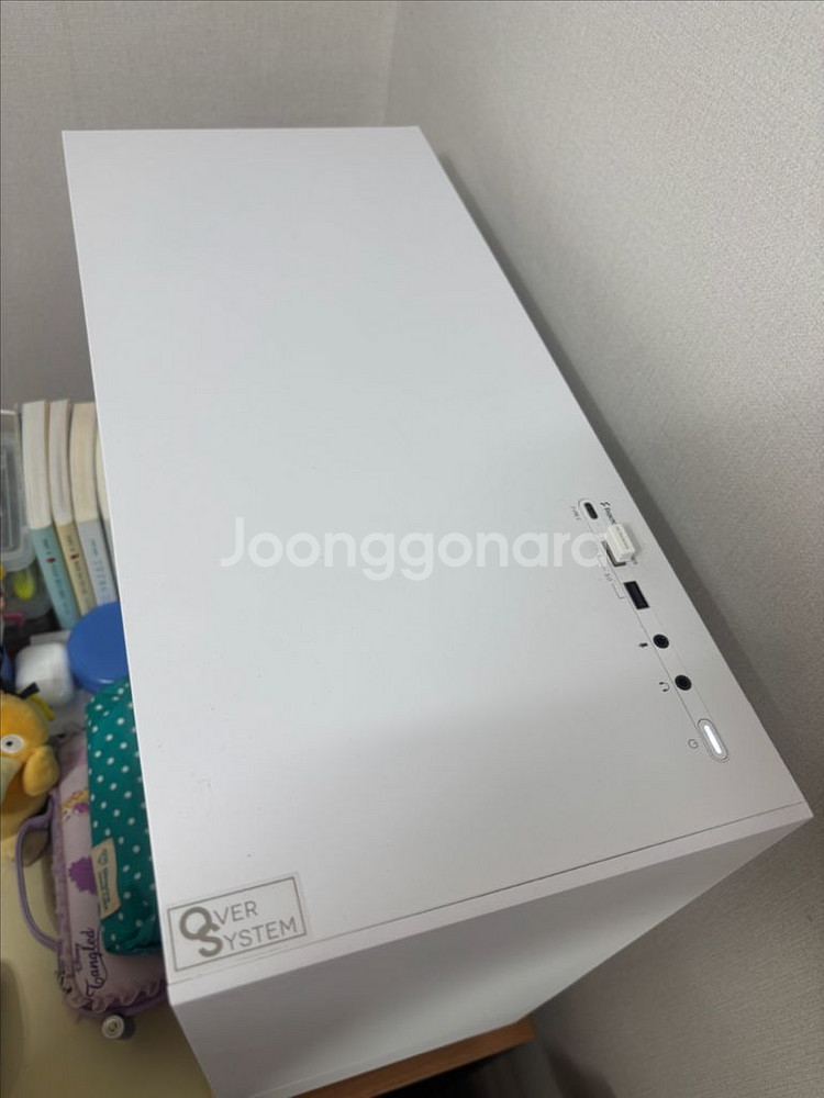 화이트 컨셉 컴퓨터 모니터 판매합니다--4