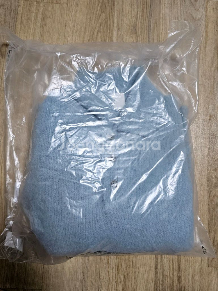 아미 헤어리 라이트 폴로 니트 새제품 M사이즈 판매합니다. Ami--1