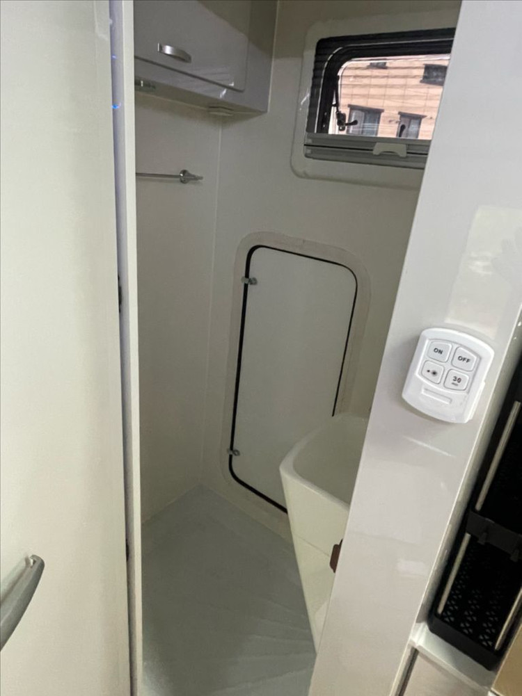 알렌시아640 푸드캠핑카 팝니다 이미지