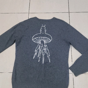 쟈딕앤볼테르 캐시미어 니트 남95/ 디스퀘어드 청바지 각각