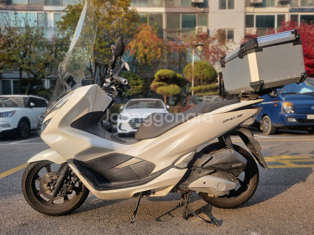 pcx 125 19년식 3만키로대 배달셋팅 잘 되어있는 오토바이 판매합니다--2