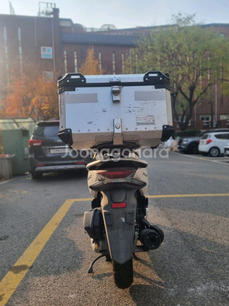 pcx 125 19년식 3만키로대 배달셋팅 잘 되어있는 오토바이 판매합니다--3