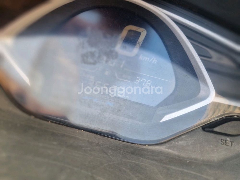 pcx 125 19년식 3만키로대 배달셋팅 잘 되어있는 오토바이 판매합니다--4