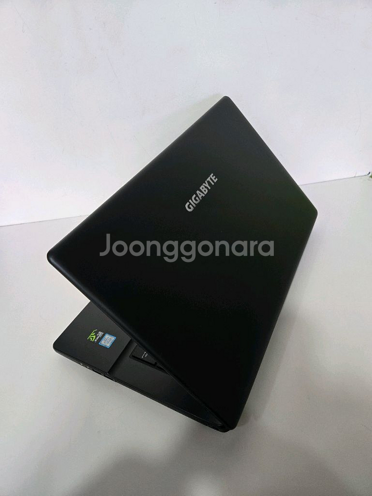 베터리새것!!기가바이트17인치게이밍노트북--0