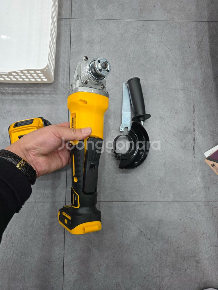 디월트 DCG405N 무선 그라인더 세트--1