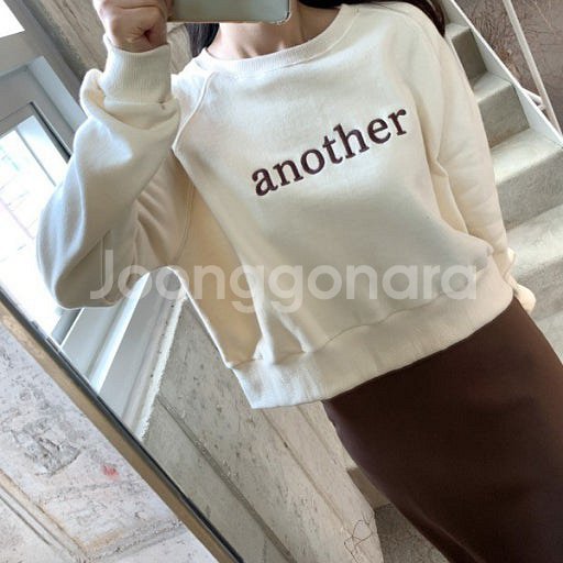 베니토 맨투맨 여성옷 지금입기좋아요^^ 보웬 썸제이--2