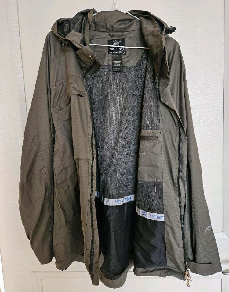 아크테릭스 바람막이 자켓 105 이미지