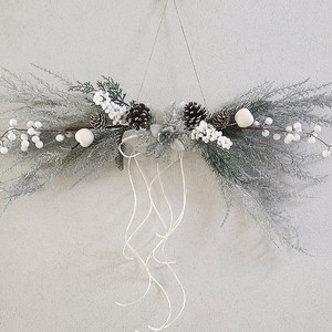 새상품)대형 화이트 조화 겨울 가렌드. 인테리어소품