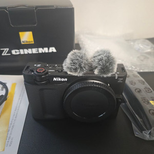 니콘 ZR용 내장마이크 윈드 실드 팝니다(니콘 Z30도 사용가능).