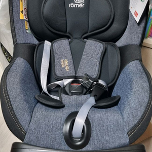 (미사용 새제품)브라이텍스 듀얼픽스 i-i-Size 카시트