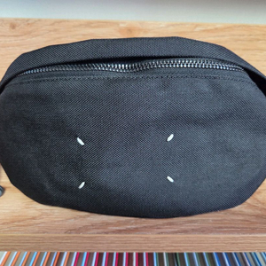 (새제품급)메종마르지엘라 범백 힙색 벨트백 크로스백