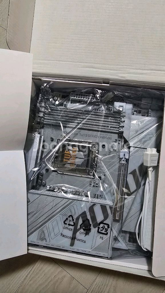 기가바이트 B850M AORUS ELITE WIFI ICE 판매합니다--3