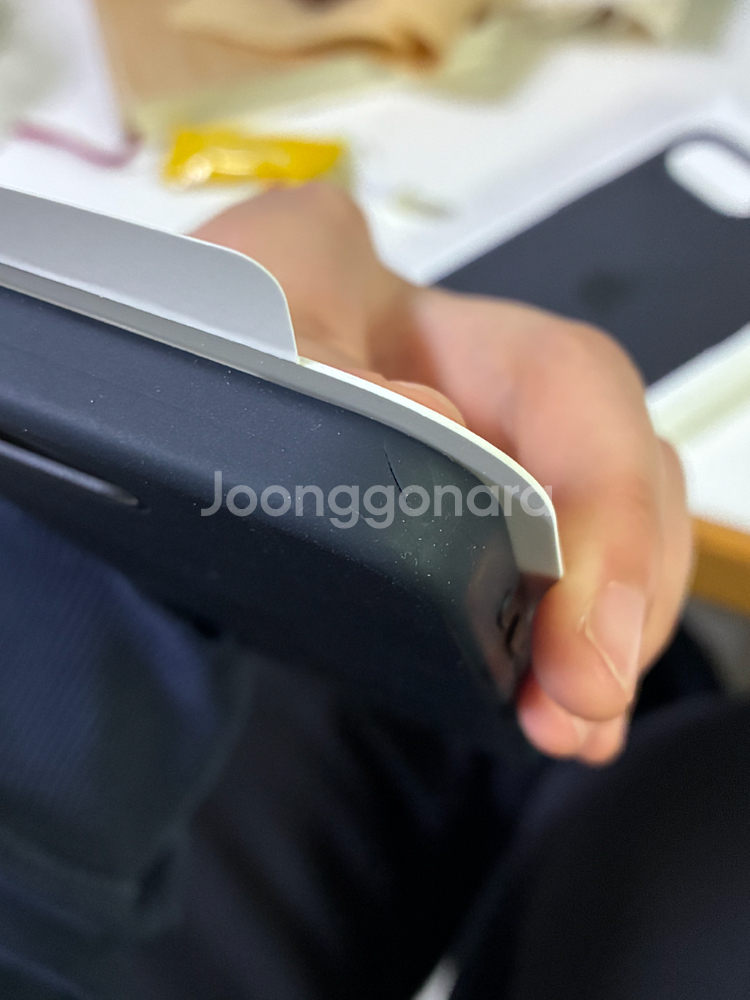 아이폰16e 애플 정품 실리콘 케이스--3