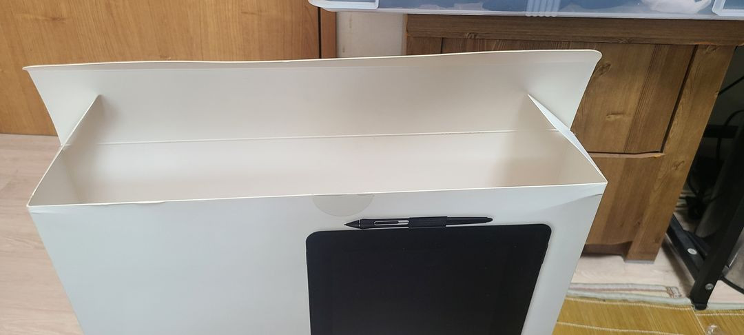 와콤 신티크 프로 16 + 전용 거치대--8