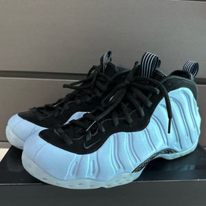 나이키 폼포짓 싸이킥 285