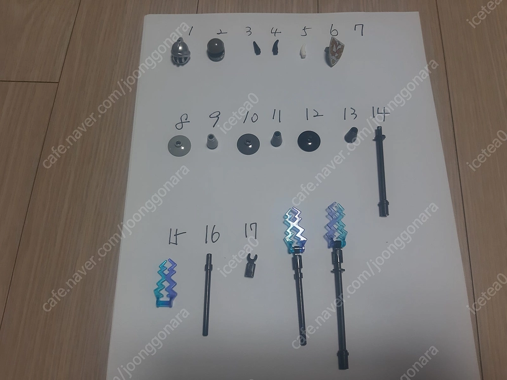 레고 트롤 드래곤 라이온 해골 용 캐슬 킹덤 오크 완무기사 미피 피규어 반지의 무기 말 투구 갑옷 무기 방패 깃발 이미지