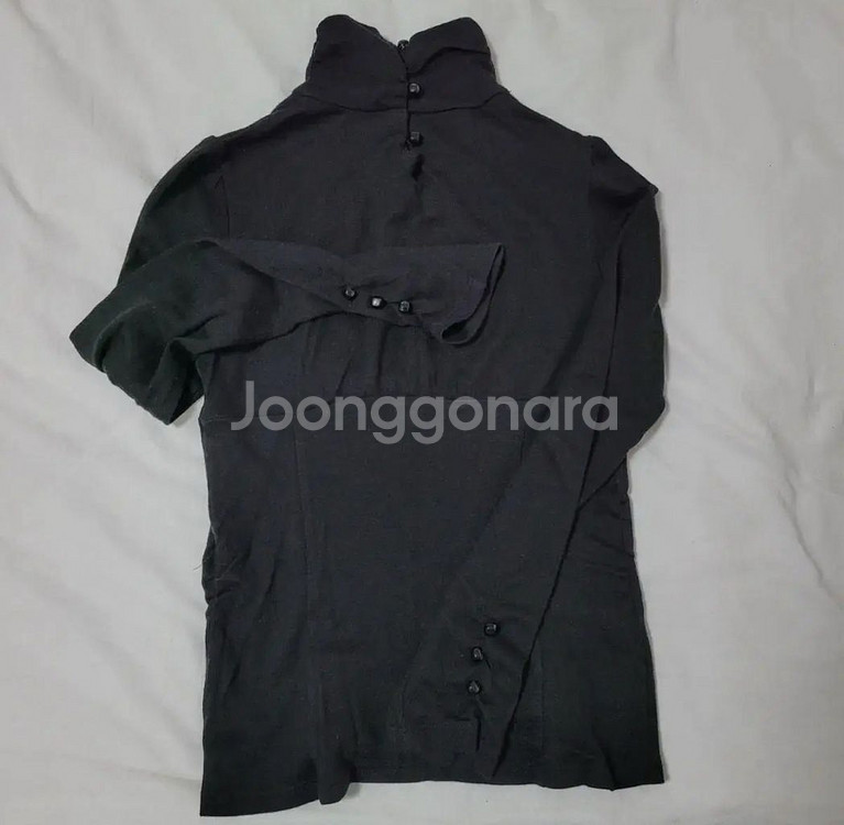 Line 라인 목폴라 티--0