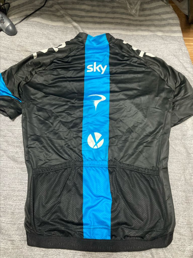 라파 스카이 프로팀저지 세트로 판매합니다--3