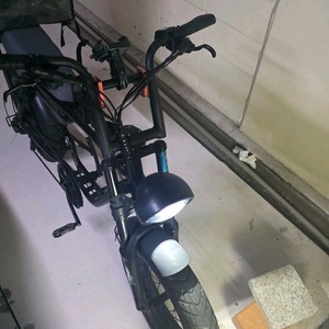 퀄리볼트 자토바이 전기자전거 40암페어 배터리2개 급매