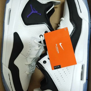 나이키 에어조던 코트사이드23 240사이즈