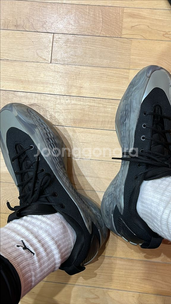 아디다스 AE 1 Low 농구화 (앤서니 에드워즈 농구화) 285 판매합니다--1