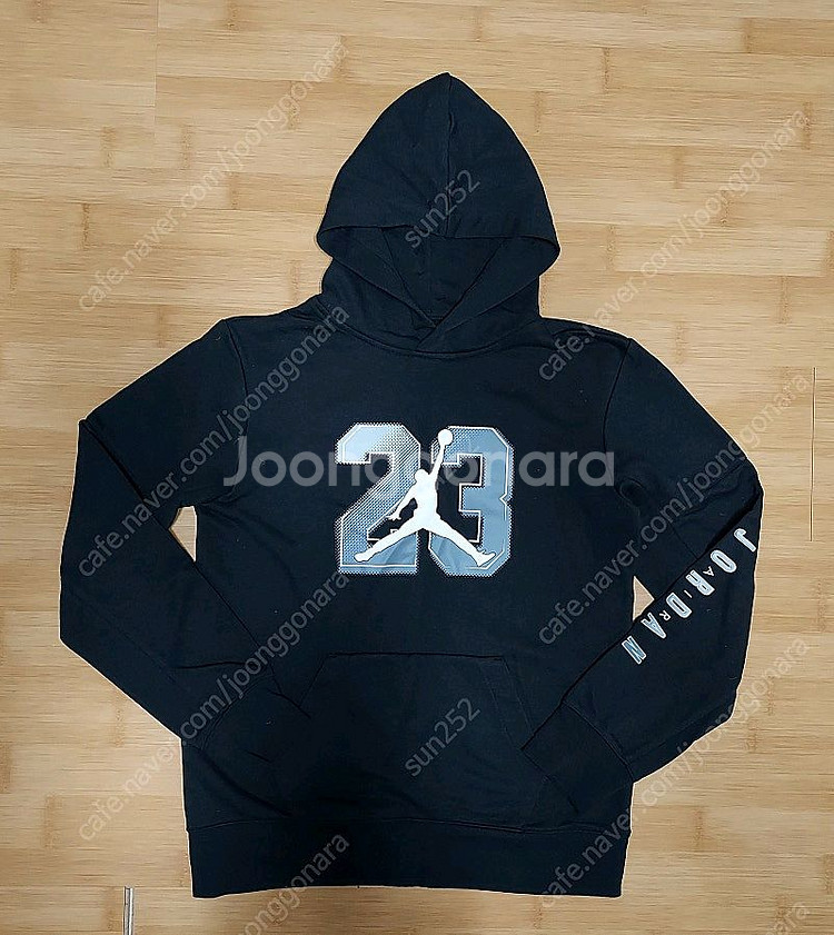 나이키조던 주니어 XL사이즈(170사이즈) 판매해요.--0