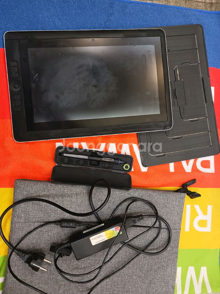 와콤 신티크 컴패니언2 (DTH-W1310) 128G 배터리방전--0