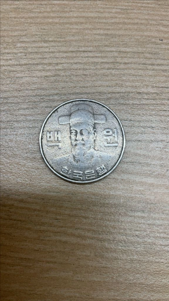 1982년 100원 은화 이미지