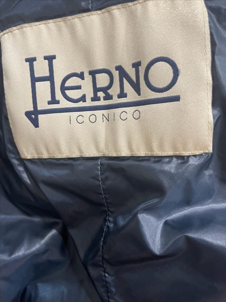 에르노 HERNO 패딩(40 사이즈 ,퍼 탈부착) | 중고나라 - 안심되는 중고거래