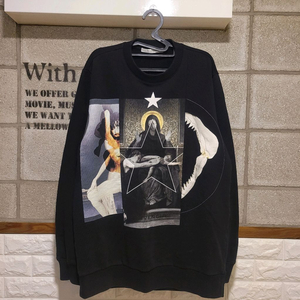 지방시 성모마리아 오버 맨투맨 M 이미지