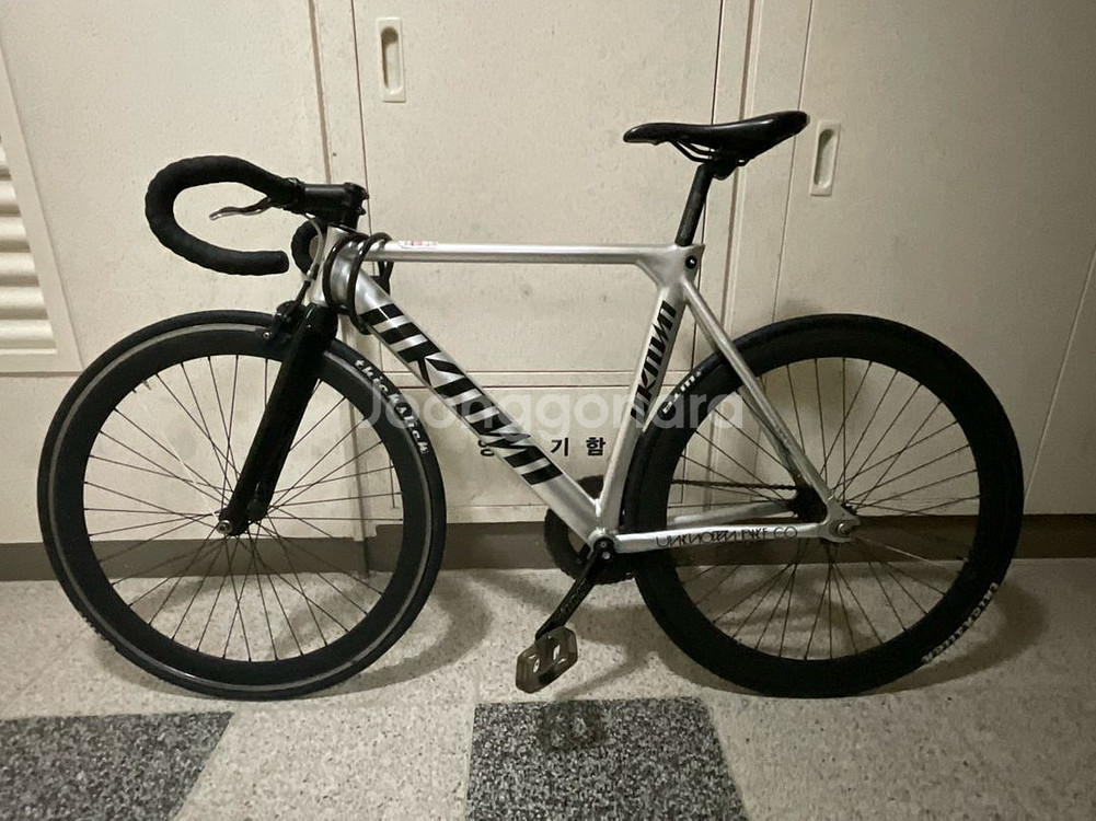 언노운 싱귤러리티 2 실버 M 팝니다--0