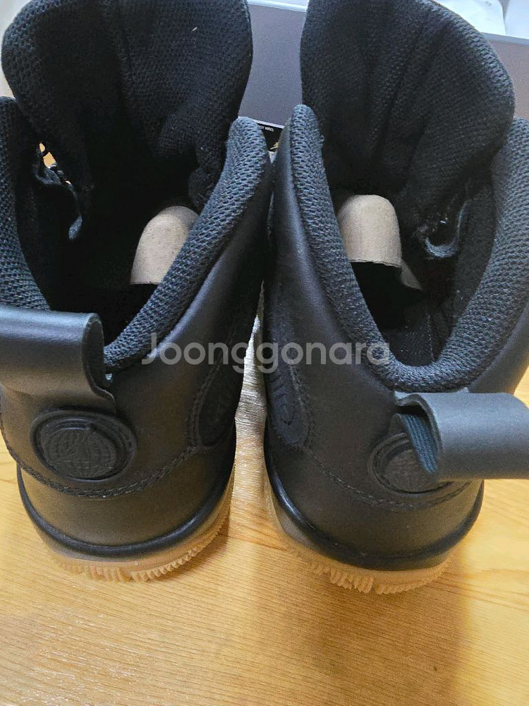 조던 9 레트로 부츠 290 사이즈 팝니다--4