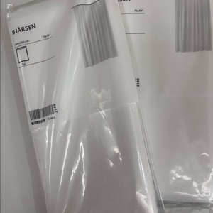 이케아 비에르센 샤워 커튼 2개