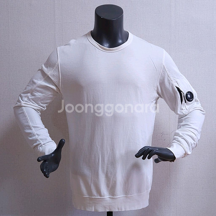 CP컴퍼니 오버핏 맨투맨--0