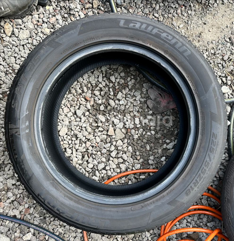 225 55 18한국중고타이어2개2255518--2