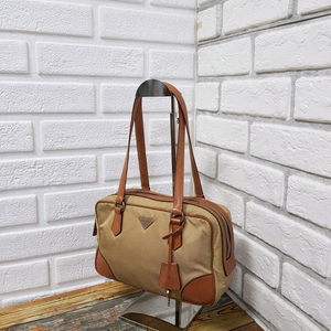 [정품] 프라다 나일론 숄더백 베이지 브라운