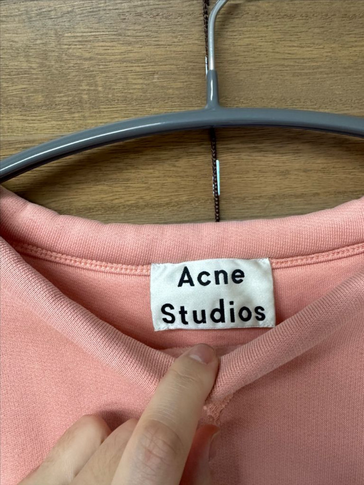 아크네스튜디오 맨투맨 S--4