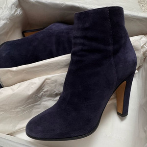 지미추 스웨이드 앵클부츠