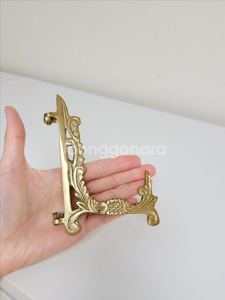 미국빈티지 황동 접시홀더 오브제 문진 금장 장식접시 액자 이젤 앤틱 샵 홈카페 인테리어 소품--0