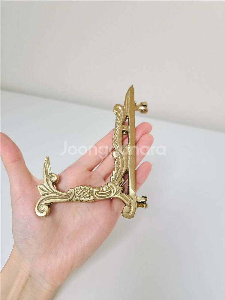 미국빈티지 황동 접시홀더 오브제 문진 금장 장식접시 액자 이젤 앤틱 샵 홈카페 인테리어 소품--1