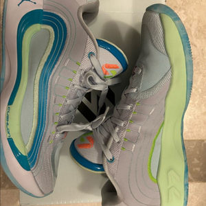 나이키 루카4 농구화 290