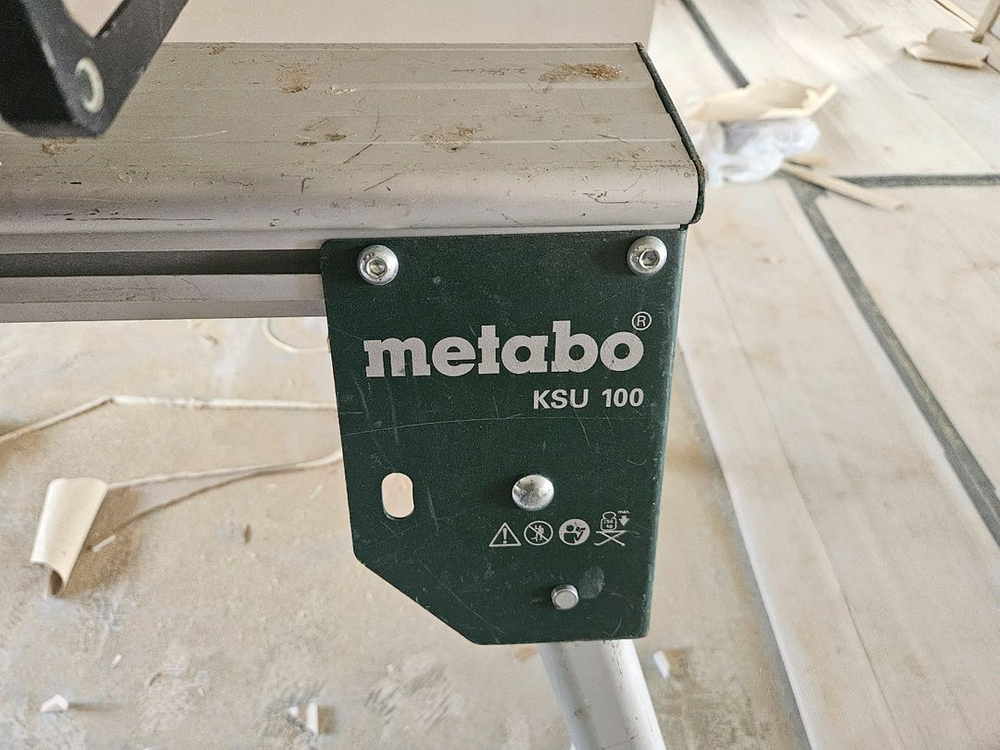 메타보 8인치 무선 슬라이딩 각도절단기 이미지