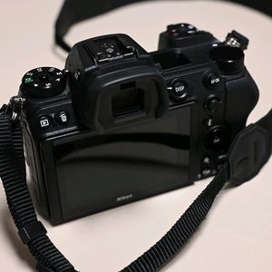 니콘 85.8 85mm 1.8s / 니콘 z7ii 팝니다.