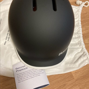 따우전드 헬멧 블랙 M