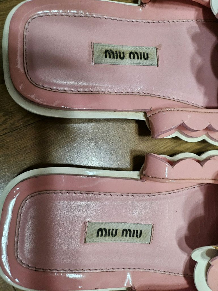 (정품) 미우미우 플라워 슬리퍼 35사이즈 (여자 신발 샌들)--1