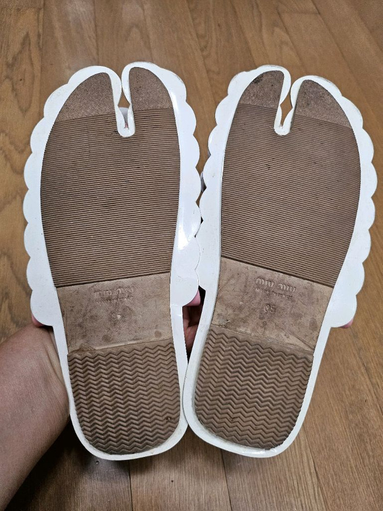 (정품) 미우미우 플라워 슬리퍼 35사이즈 (여자 신발 샌들)--3