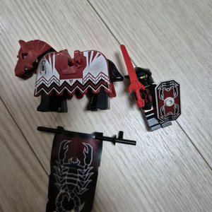 레고 킹덤기사완무 택포5.5팝니다