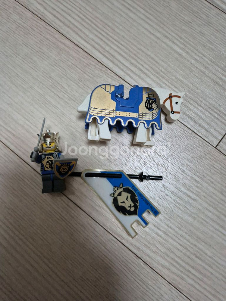 레고 캐슬 왕 미피바딩 택포4만4천 팝니다--0