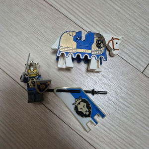 레고 캐슬 왕 미피바딩 택포4만4천 팝니다