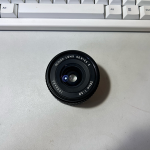 니콘 시리즈E 28mm F2.8 렌즈